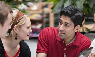 Reading the Signs: How to Know Trade Show Visitors Want to Buy